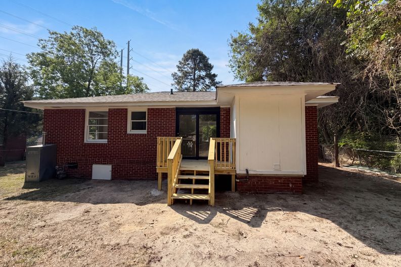 Photo 16 of 17 of 2112 Axson St, Cayce, SC