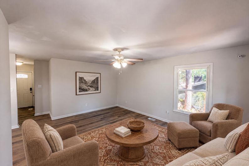 Photo 7 of 15 of 5314 Westminster Dr, Fayetteville, NC