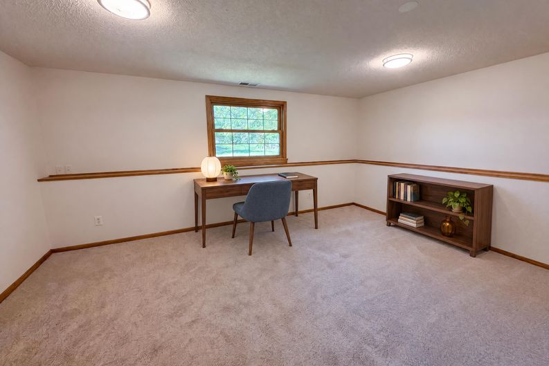 Photo 18 of 29 of 7537 Fairfield Rd, Brooklyn Park, MN