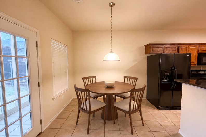 Photo 7 of 20 of 9816 Mullins Crossing Dr, Fort Worth, TX