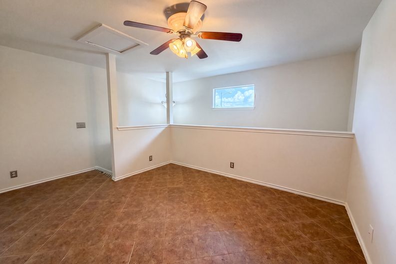 Photo 18 of 22 of 5810 Vasey Blvd, Austin, TX