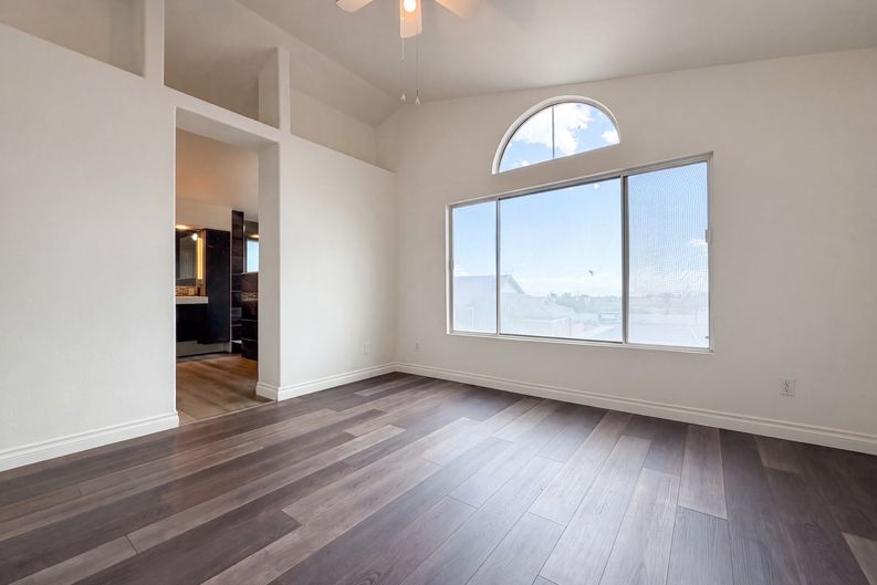 Photo 11 of 22 of 7504 Holloran Ct, Las Vegas, NV