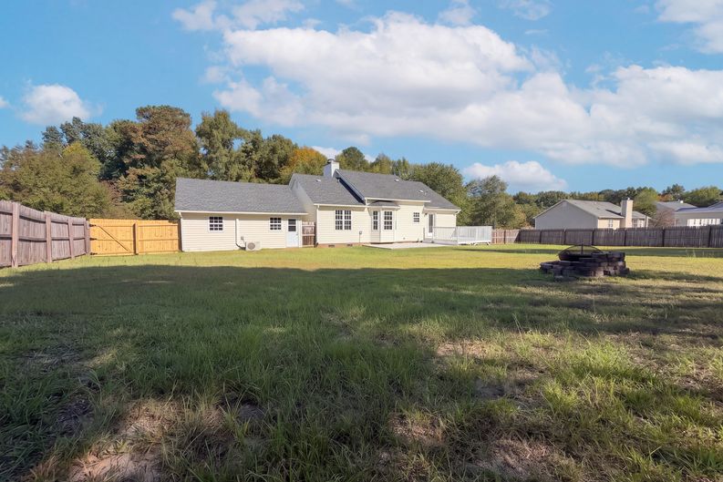 Photo 17 of 21 of 1713 Tall Cane Cir, Willow Spring, NC