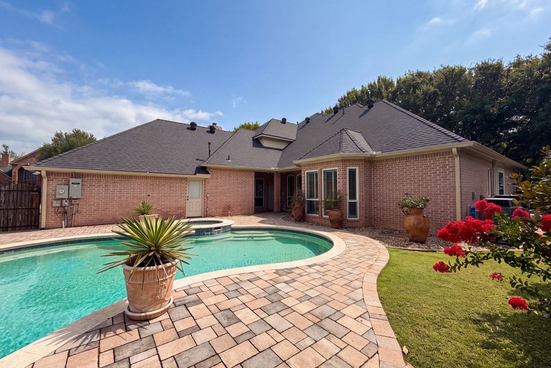 Photo 5 of 38 of 4606 Mill Wood Dr, Colleyville, TX