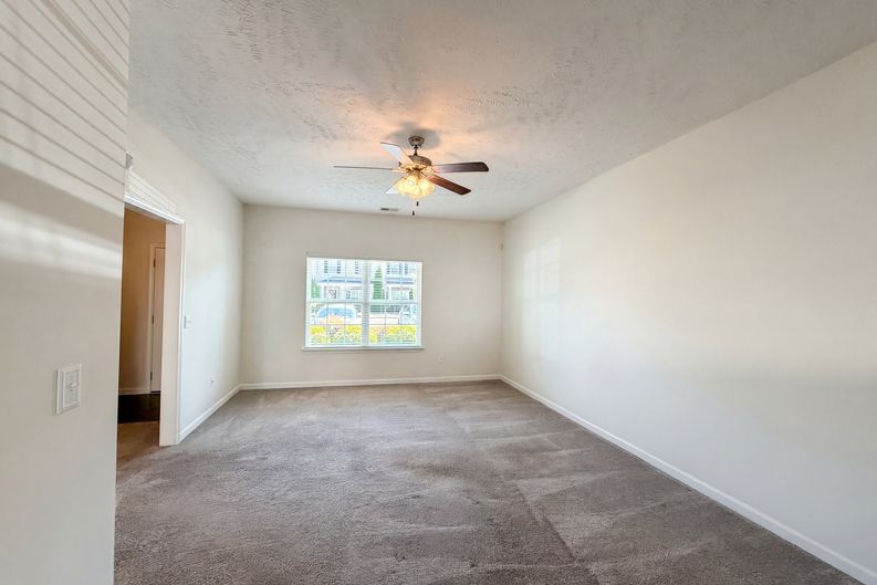 Photo 3 of 22 of 428 Kubota Dr, Murfreesboro, TN