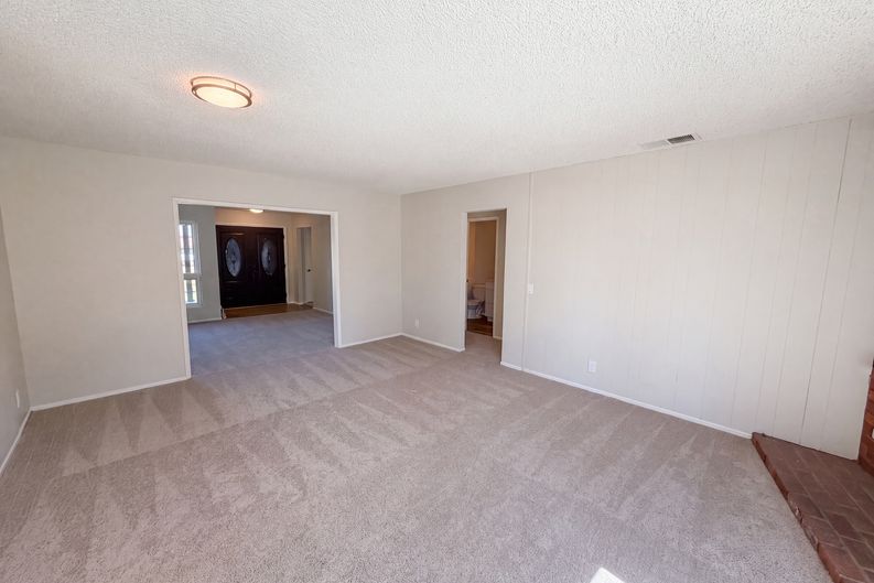 Photo 3 of 26 of 648 Brentwood Ave, Upland, CA