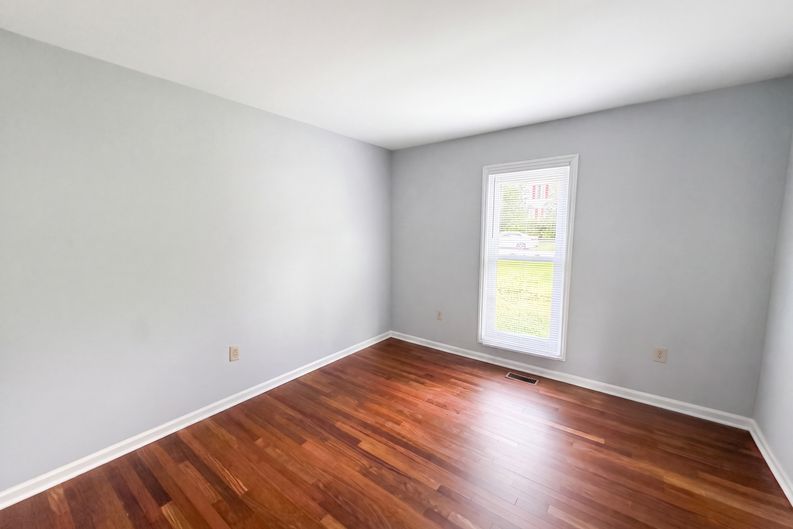 Photo 11 of 16 of 3616 Shrewsbury St, Durham, NC