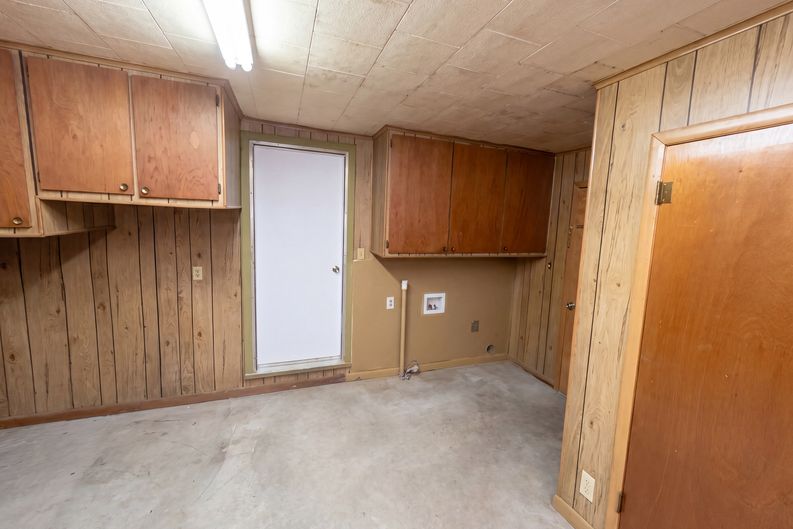 Photo 15 of 20 of 421 N 3rd St, Jacksboro, TX