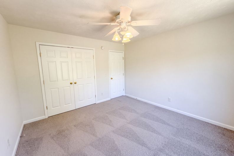 Photo 11 of 21 of 6140 Steve Scarlett Pl, La Vergne, TN
