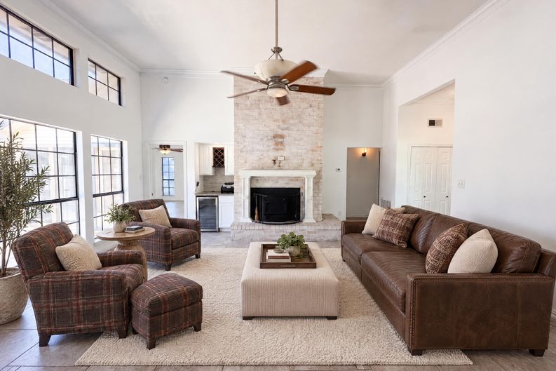 Photo 3 of 18 of 1613 Mullins Dr, Plano, TX