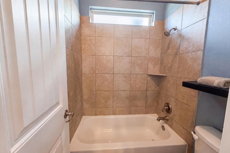 Photo 16 of 21 of 122 Bluehaw Dr, Georgetown, TX