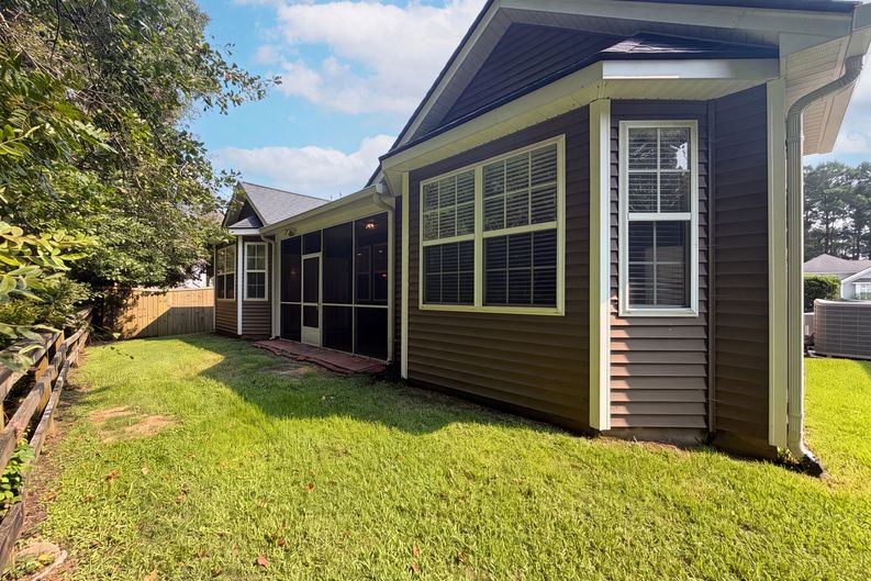 Photo 5 of 22 of 676 Grassy Hill Rd, Summerville, SC