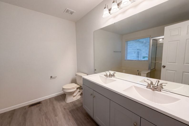 Photo 6 of 26 of 2212 Harborside Dr, DARDENNE PRAIRIE, MO