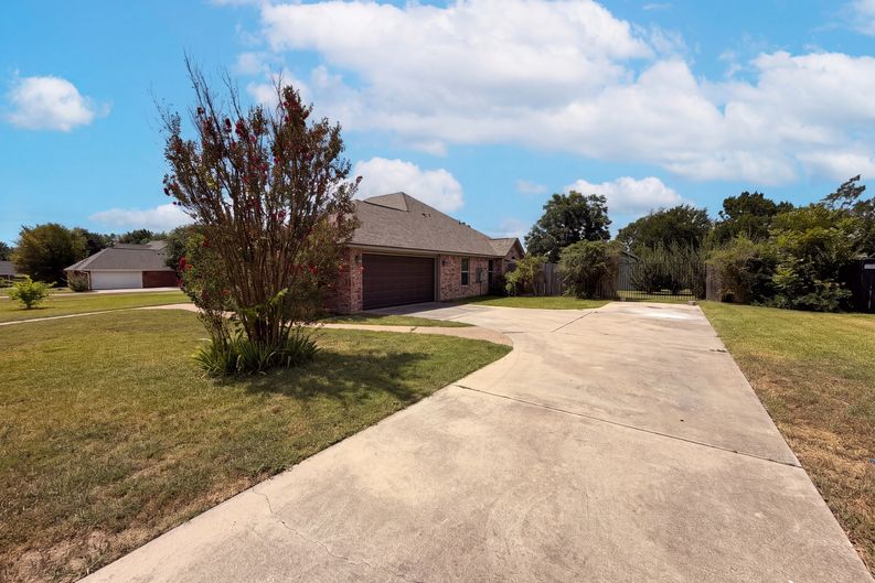 Photo 14 of 16 of 11117 Weatherford Dr, Belton, TX