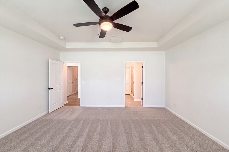Photo 16 of 37 of 7463 Buckview Ct, Kernersville, NC