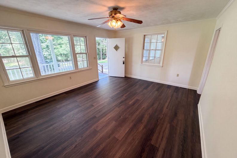 Photo 18 of 23 of 5100 Robinwood Dr, Charlotte, NC