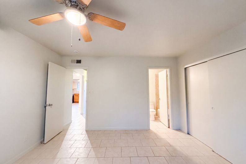 Photo 14 of 23 of 7700 E Meadowbrook Ave, Scottsdale, AZ