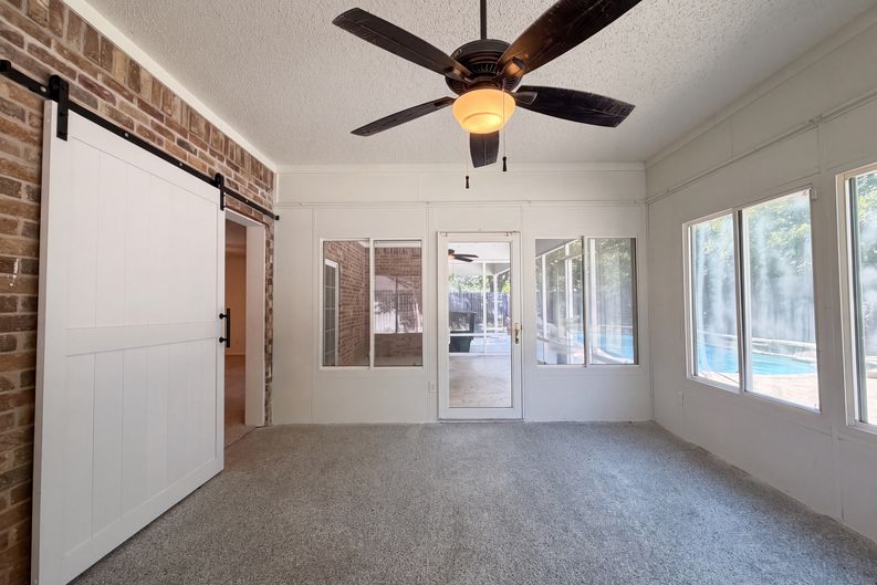Photo 15 of 17 of 1713 Steinburg Ln, Fort Worth, TX
