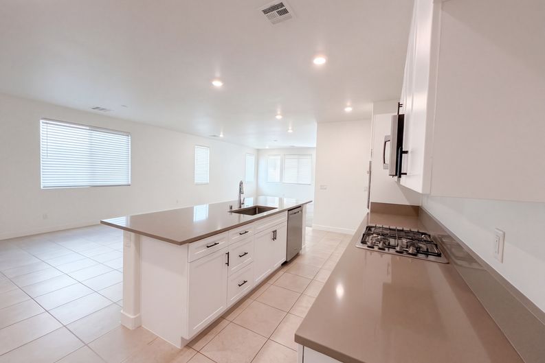 Photo 9 of 40 of 446 Royal Palms Ln, Mesquite, NV