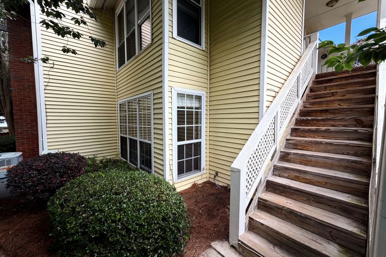 Photo 16 of 18 of 6818 Glenridge Dr, Atlanta, GA