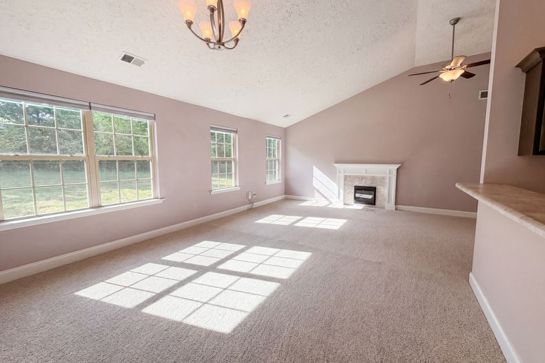 Photo 3 of 22 of 447 Golf Club Ln, Springfield, TN