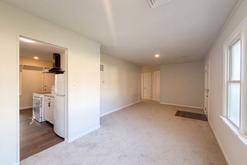 Photo 19 of 23 of 2785 Linview Ave, Columbus, OH