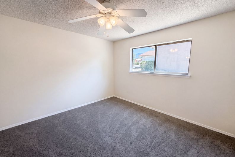 Photo 11 of 22 of 6908 Welton Dr NE, Albuquerque, NM
