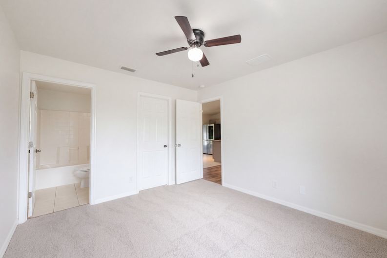 Photo 10 of 21 of 1505 Rival Ter, North Port, FL