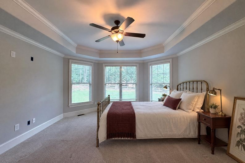 Photo 4 of 19 of 131 Lakeshore Hills Dr, Mooresville, NC