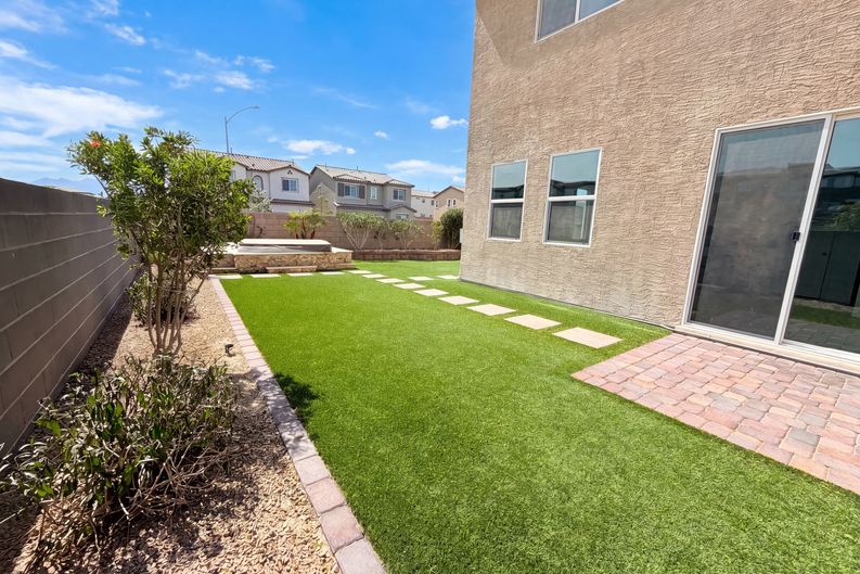 Photo 5 of 46 of 1561 Redolence Ave, North Las Vegas, NV