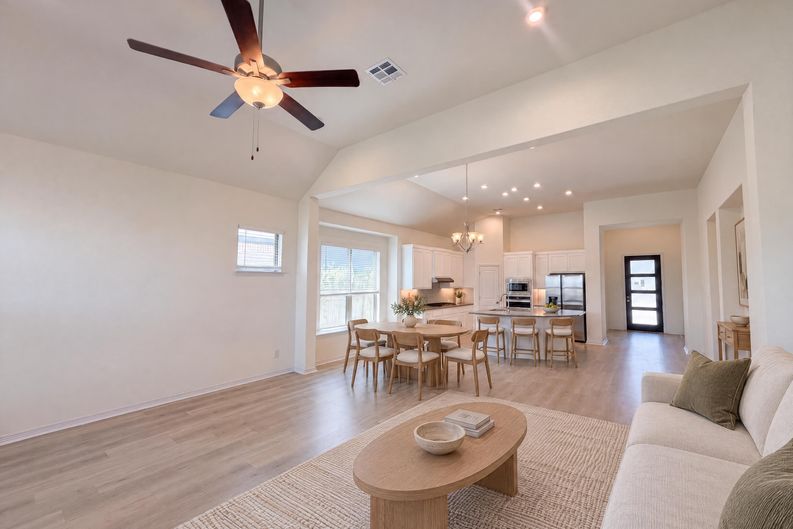 Photo 5 of 24 of 4437 Shady Hill Ln, Pflugerville, TX