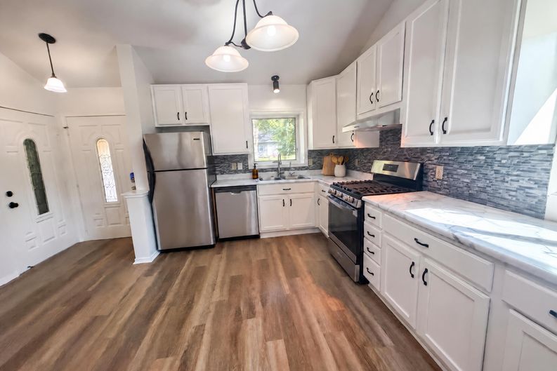 Photo 16 of 46 of 905 4th Ave N, Sauk Rapids, MN