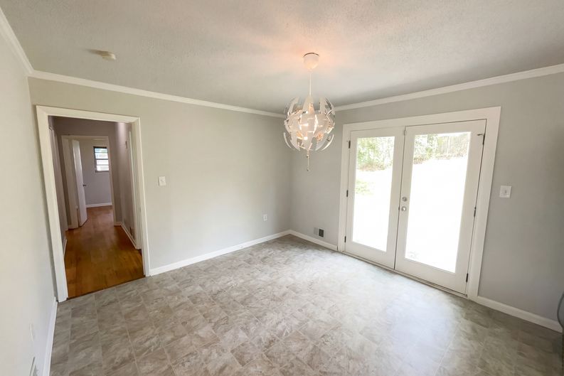 Photo 11 of 19 of 2855 Jerome Rd, Atlanta, GA