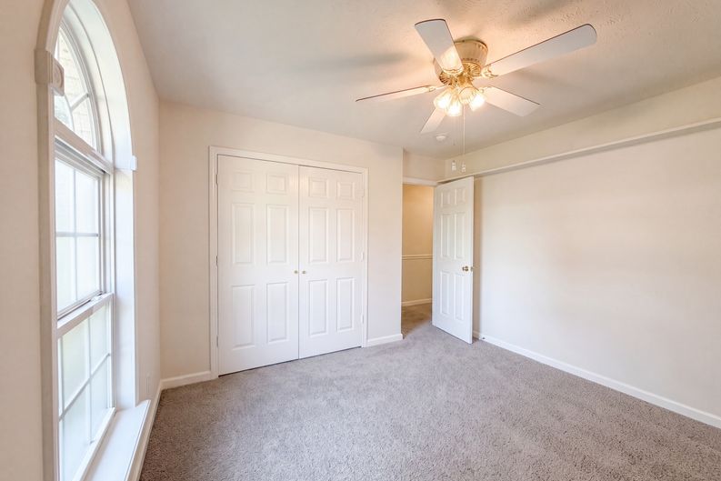 Photo 13 of 27 of 807 W Thompson Ln, Murfreesboro, TN