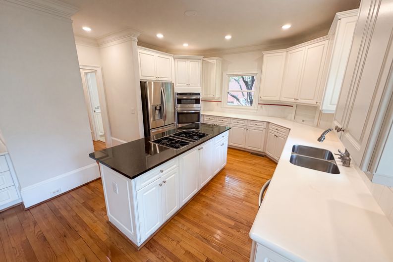Photo 7 of 32 of 1984 Charrwood Ct, Marietta, GA
