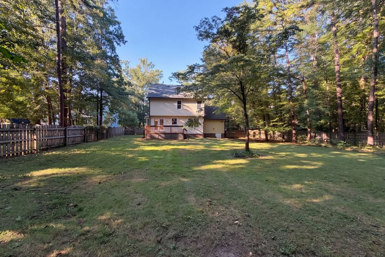 Photo 15 of 17 of 8 Big Bluff Pl, Durham, NC
