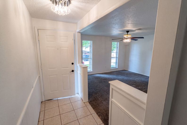 Photo 3 of 24 of 1513 N Bradley Ave, Oklahoma City, OK