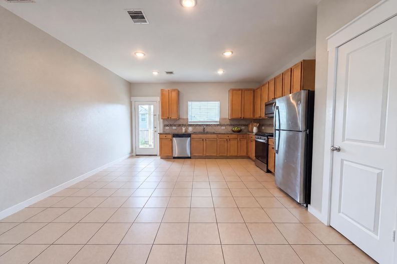 Photo 8 of 19 of 40828 Mostyn Hill Dr, Magnolia, TX