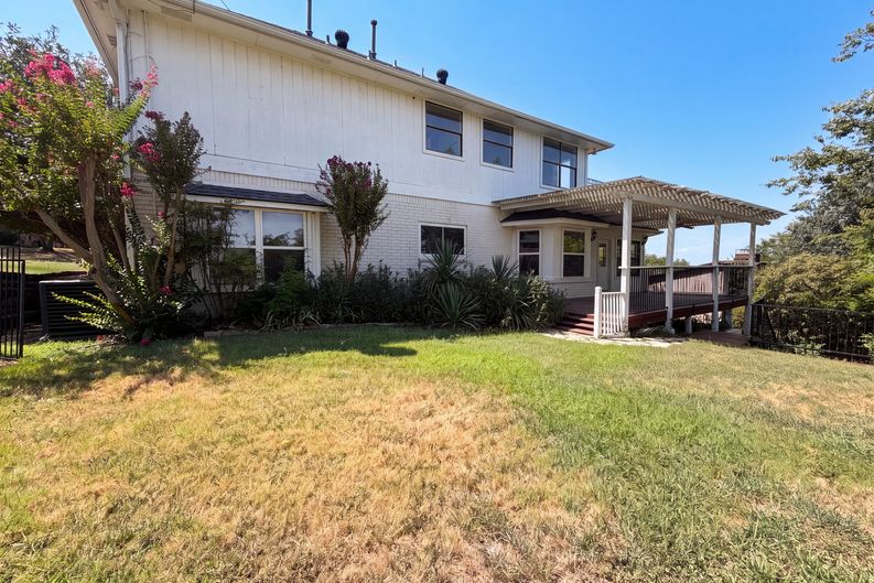 Photo 5 of 23 of 7632 Westwind Dr, Fort Worth, TX