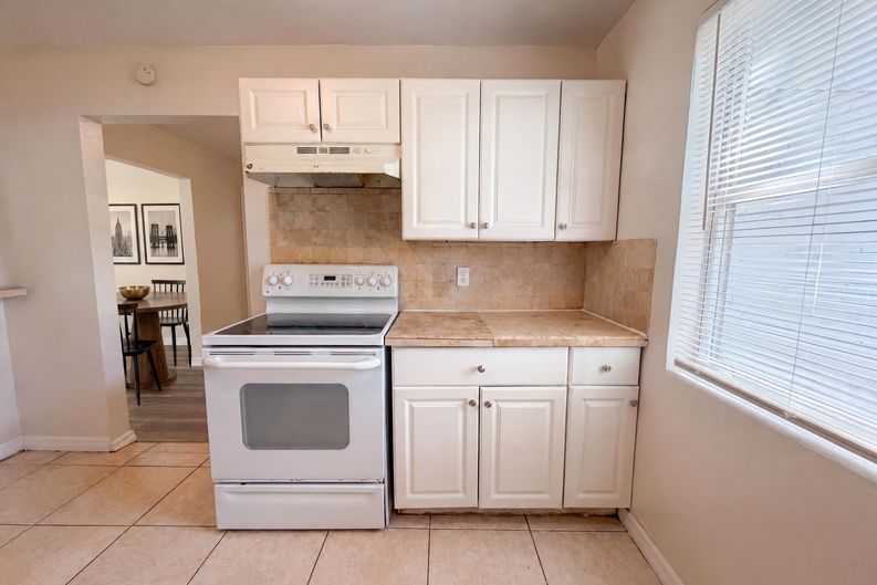 Photo 16 of 20 of 3740 Ballejo Ct W, Jacksonville, FL