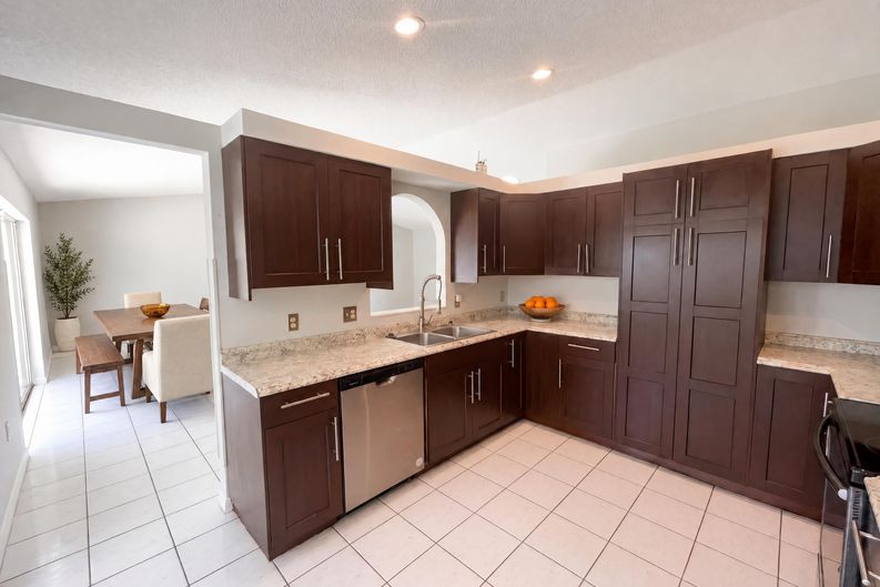 Photo 10 of 33 of 1750 Evergreen Ct, Kissimmee, FL