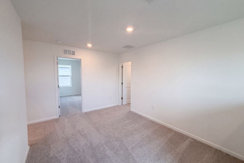 Photo 10 of 21 of 4373 River Beacon Blvd, Davenport, FL