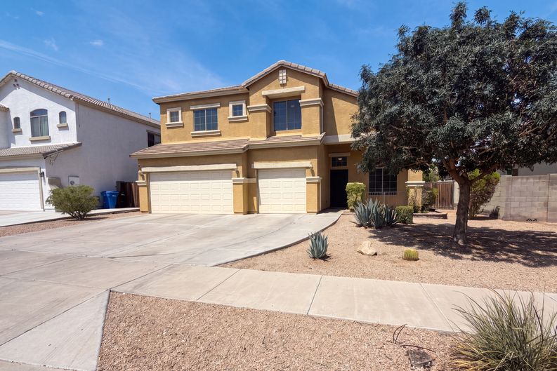 Photo 33 of 39 of 7428 S 15th Dr, Phoenix, AZ