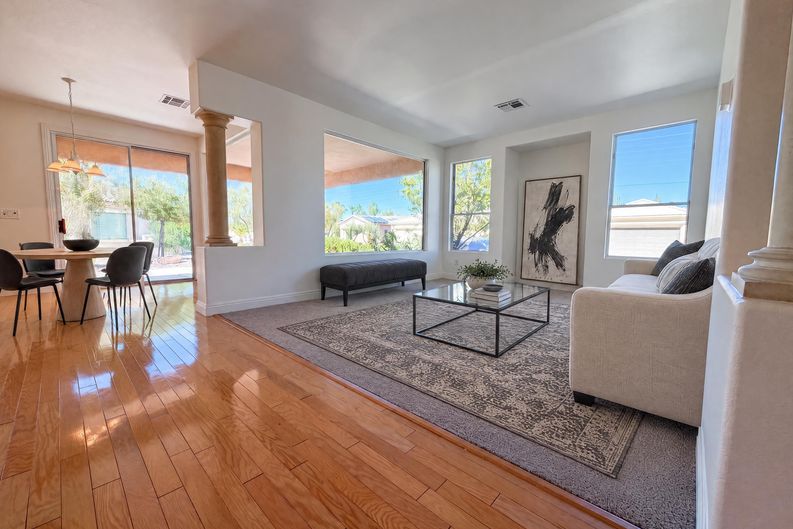 Photo 3 of 23 of 10228 Donde Ave, Las Vegas, NV