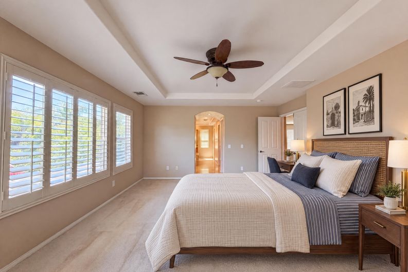 Photo 4 of 32 of 17780 Sweetgum Ln, Canyon Country, CA