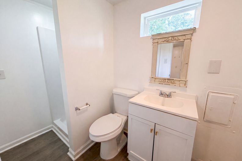 Photo 13 of 23 of 1502 Pine St, West Columbia, SC