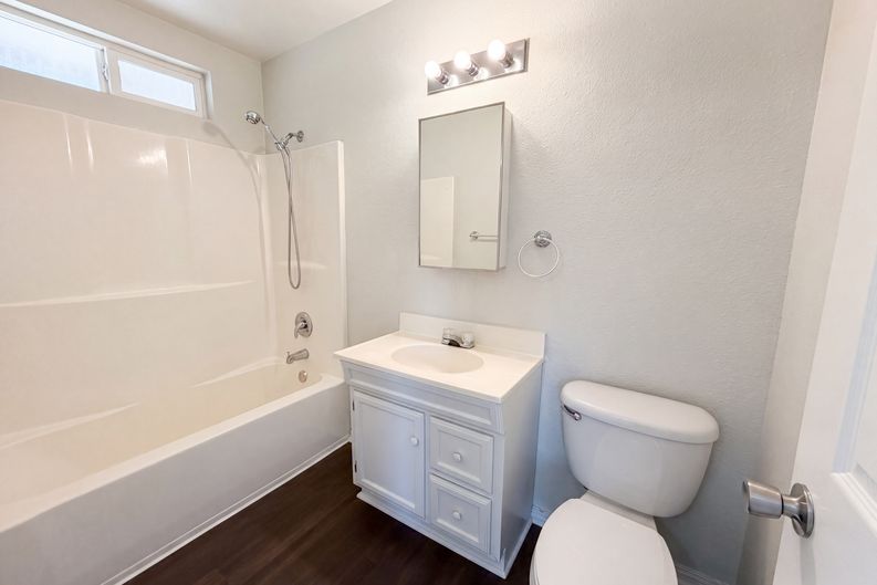 Photo 17 of 20 of 215 Laurel Ln, Hemet, CA