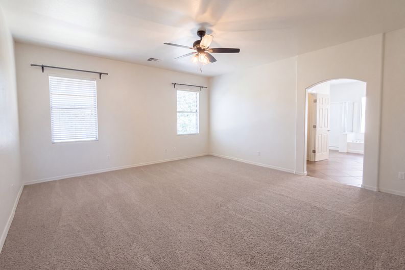 Photo 4 of 51 of 10964 N 161st Ave, Surprise, AZ
