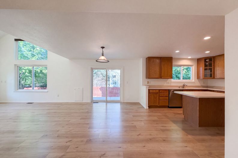 Photo 9 of 48 of 10562 Falcon St, Longmont, CO