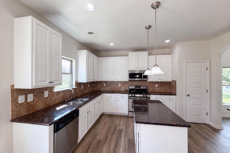 Photo 9 of 27 of 4440 Prather Son Dr, Loganville, GA